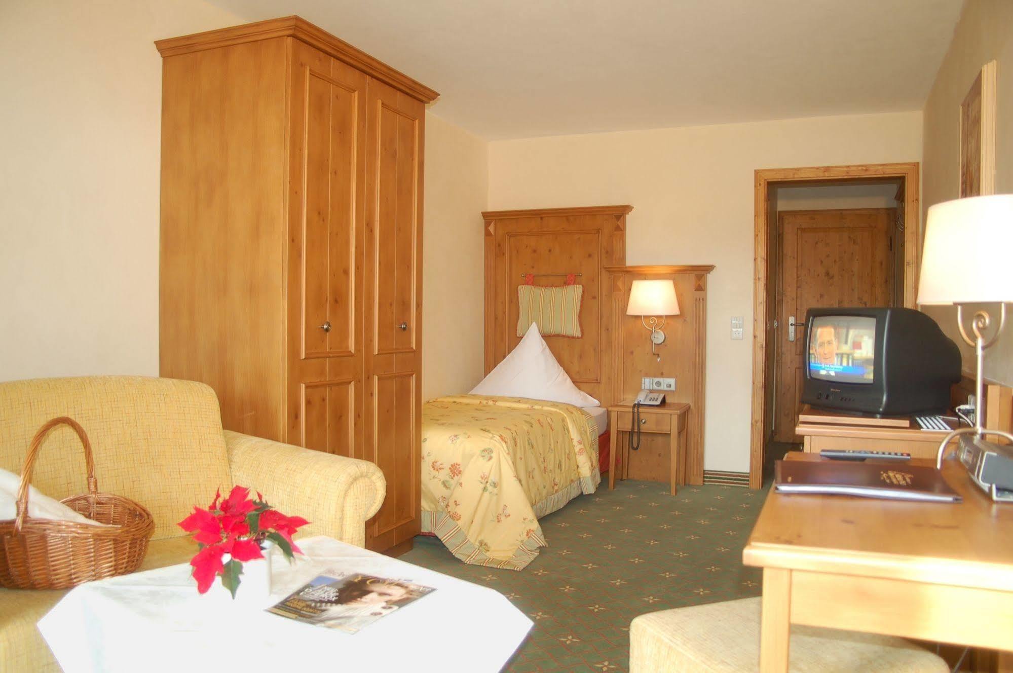 Hotel Gruener Wald فرودنستاد المظهر الخارجي الصورة