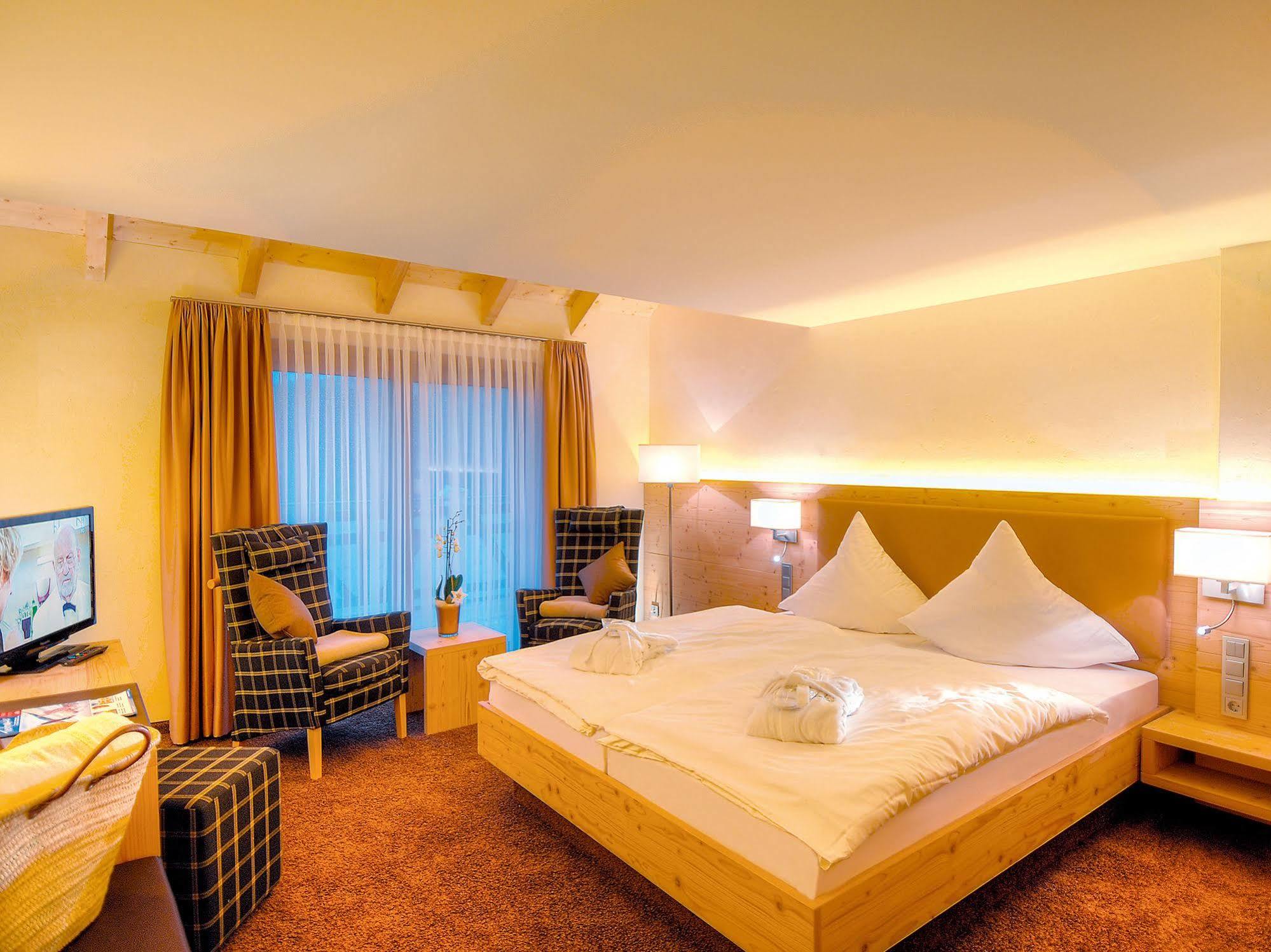 Hotel Gruener Wald فرودنستاد المظهر الخارجي الصورة