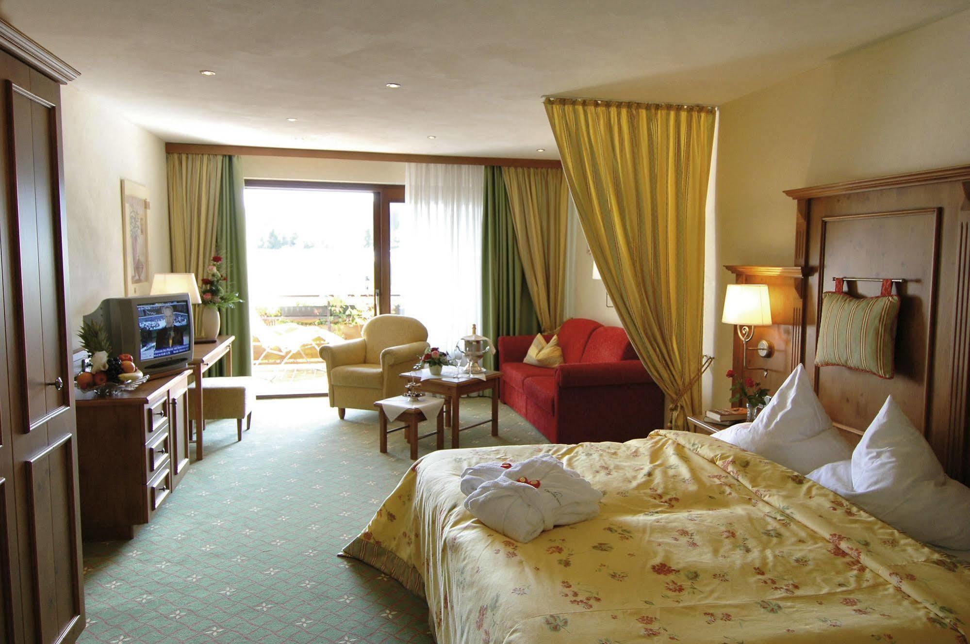 Hotel Gruener Wald فرودنستاد المظهر الخارجي الصورة